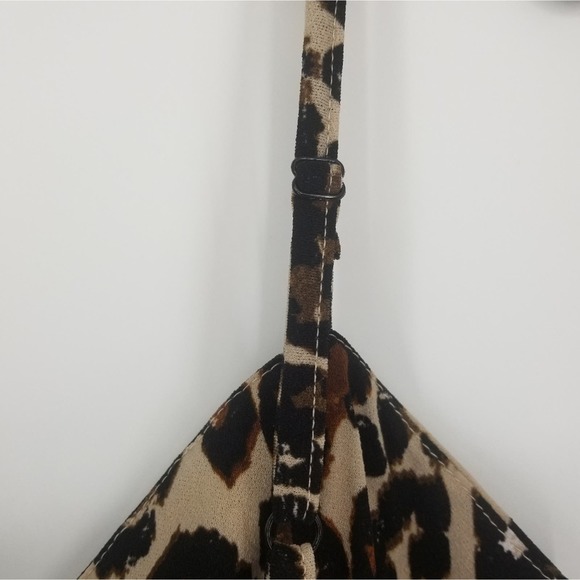 Almost Famous Cut-Out Bow Tie Front Leopard Print Romper Size Large NEW - Picture 6 of 10